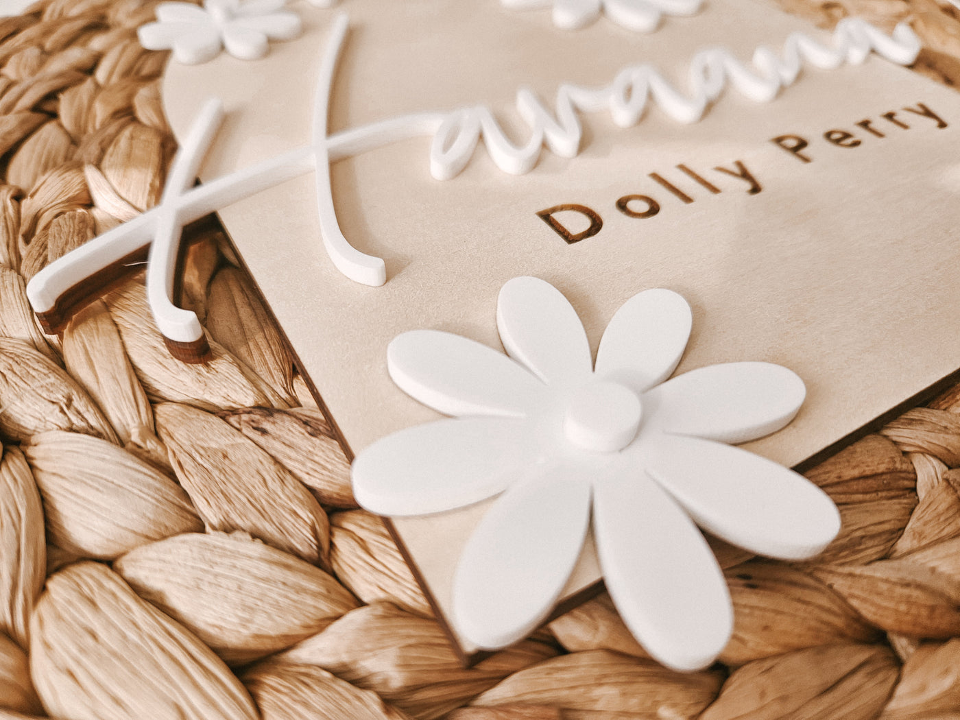 Baby Birth Announcement - Wooden Announcement Plaque (Daisy)