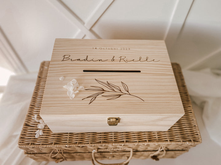 Personalised Wooden Wedding Wishing Well | Keepsake Box
