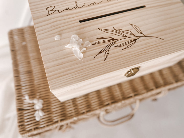 Personalised Wooden Wedding Wishing Well | Keepsake Box