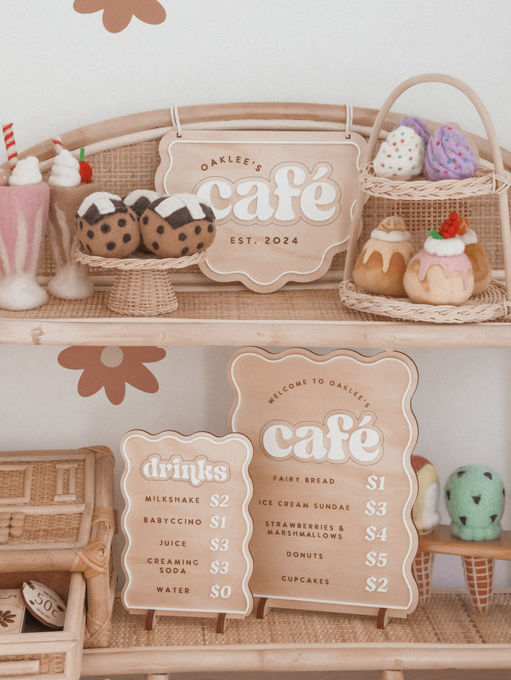 Scalloped Play Cafe